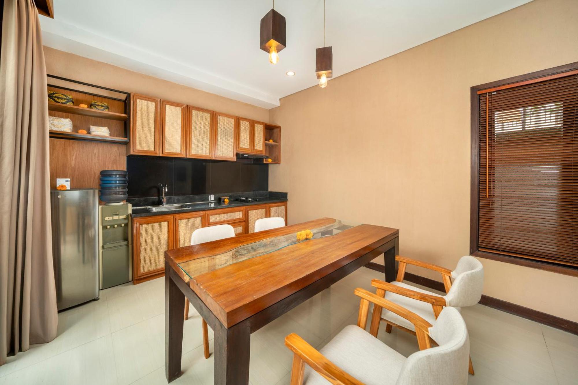 Canggu Circle Villa By Ini Vie Hospitality ภายนอก รูปภาพ