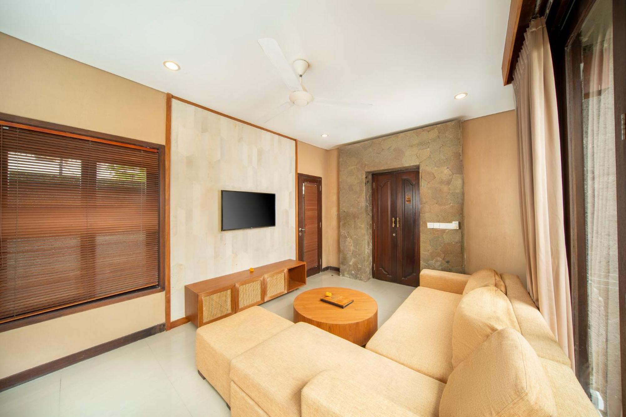 Canggu Circle Villa By Ini Vie Hospitality ภายนอก รูปภาพ