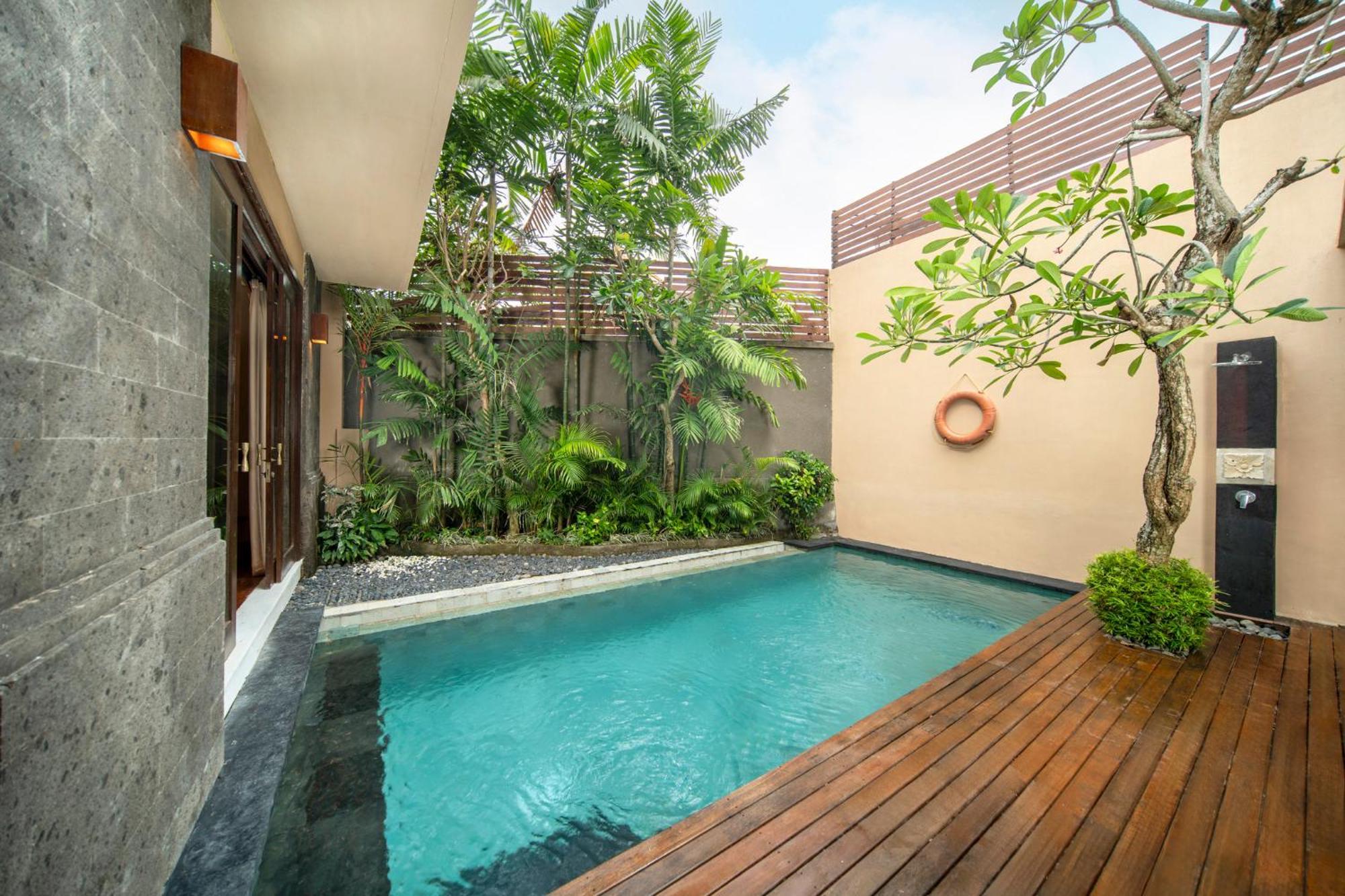Canggu Circle Villa By Ini Vie Hospitality ภายนอก รูปภาพ