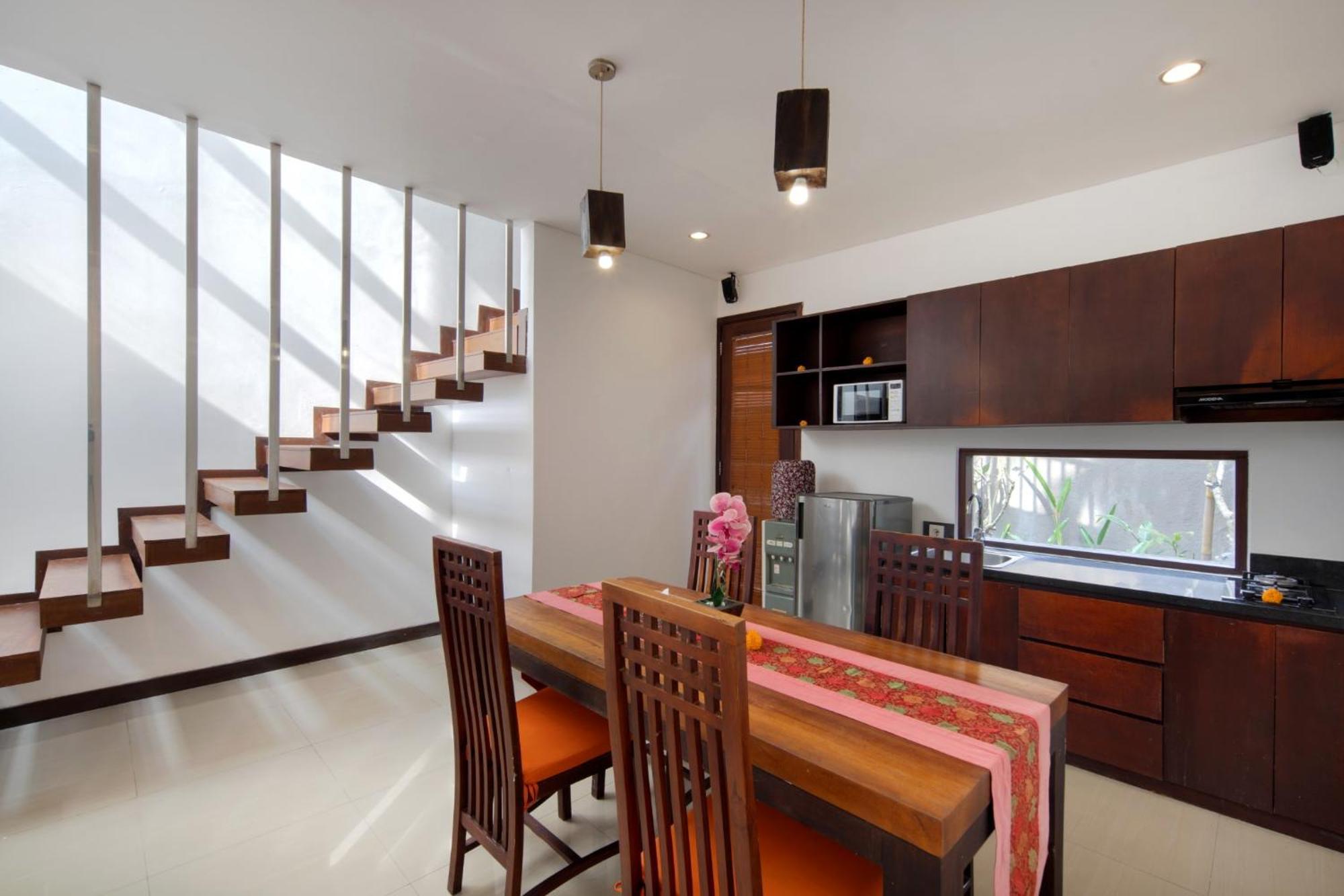 Canggu Circle Villa By Ini Vie Hospitality ภายนอก รูปภาพ