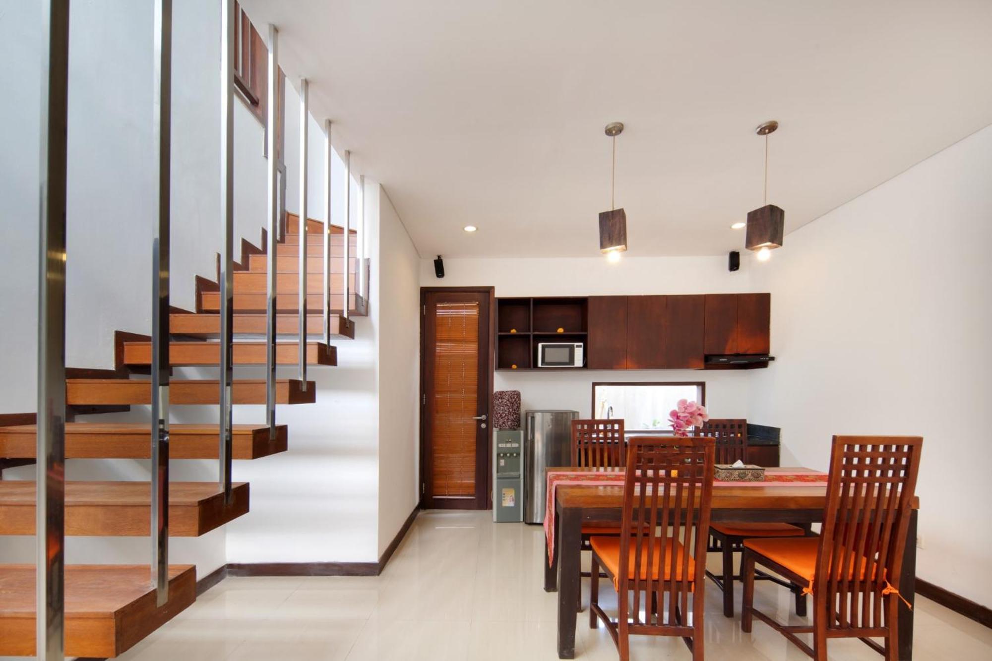 Canggu Circle Villa By Ini Vie Hospitality ภายนอก รูปภาพ