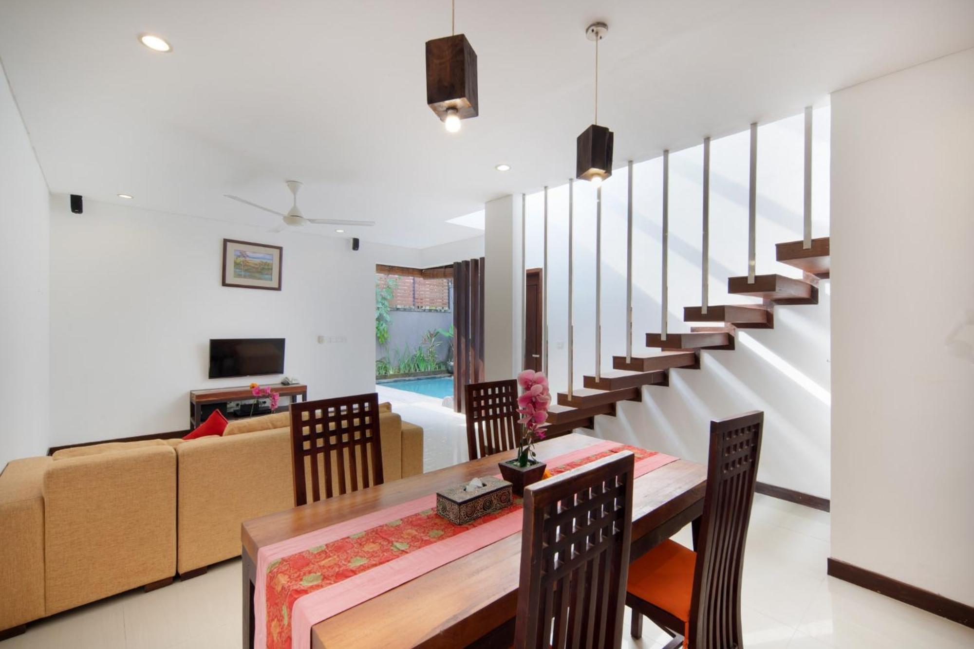 Canggu Circle Villa By Ini Vie Hospitality ภายนอก รูปภาพ