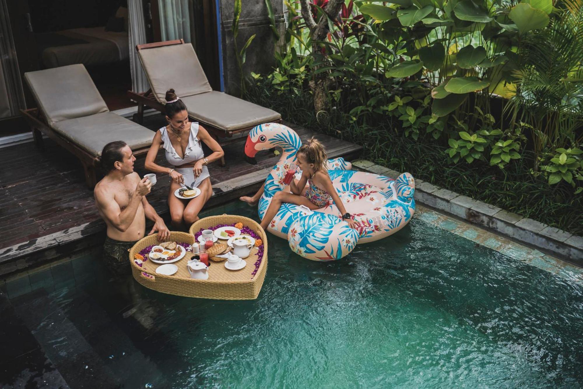 Canggu Circle Villa By Ini Vie Hospitality ภายนอก รูปภาพ